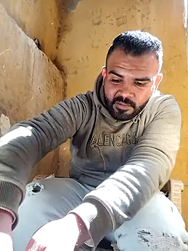 Snapshot of ListedLoin chatting on February 25, 10:47 am ListedLoin online show from February 25, 10:47 am