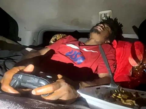 SlimeCrownzOut5 online show from October 26, 3:30 am