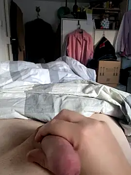 bigschlong290 online show from November 18, 7:01 am