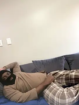 jaytee198610 online show from March 22, 3:39 pm