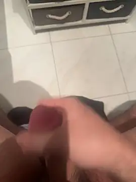 Deralboaus01 online show from February 12, 10:27 pm