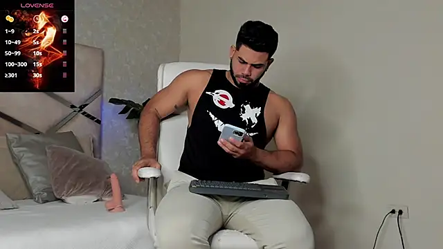 noah crux online show from January 3, 11:57 am