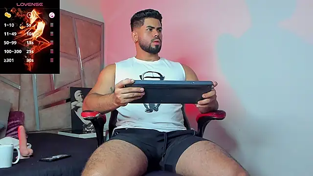 noah crux online show from December 15, 10:26 pm