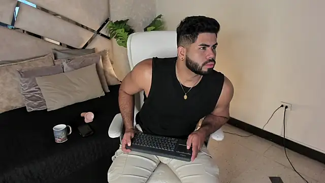 noah crux online show from February 8, 12:28 pm