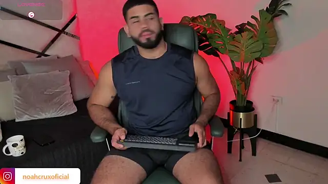 noah crux online show from September 11, 12:15 pm