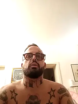 Snapshot of mistermaseratidick chatting on October 28, 1:24 pm mistermaseratidick online show from October 28, 1:24 pm