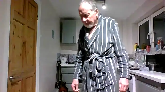 jimmybenido online show from January 10, 5:39 pm