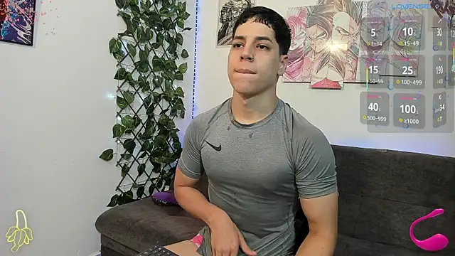 Snapshot of jonathanjoestar_ chatting on February 7, 7:38 pm jonathanjoestar  online show from February 7, 7:38 pm