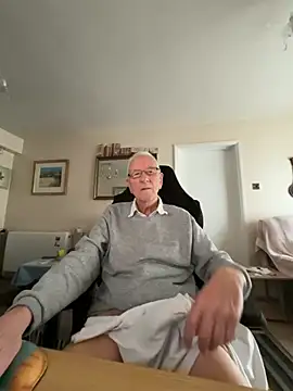 cutaboverest online show from February 4, 4:02 pm