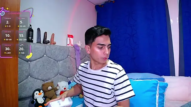 OwenBluee online show from September 15, 10:33 pm