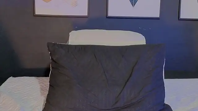 Dylanwhite23  online show from March 2, 5:08 am