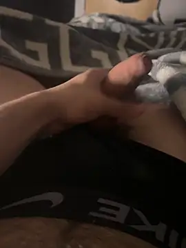 kevinxrcmk18 online show from December 1, 10:57 pm