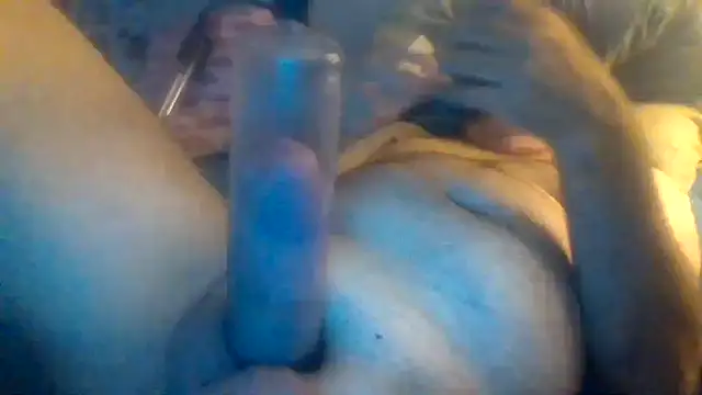 Snapshot of hornyrich69 chatting on January 10, 4:01 am hornyrich69 online show from January 10, 4:01 am