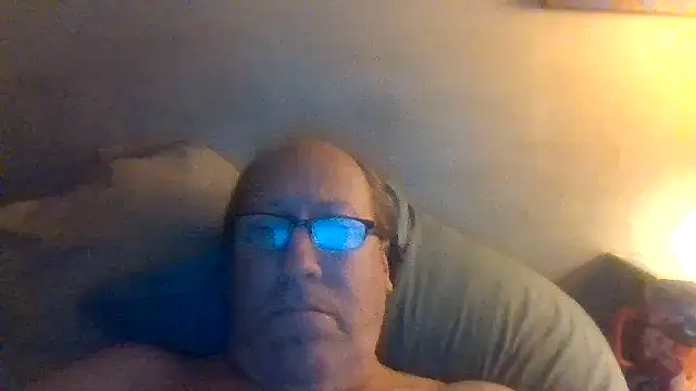 Snapshot of hornyrich69 chatting on January 2, 3:58 am hornyrich69 online show from January 2, 3:58 am