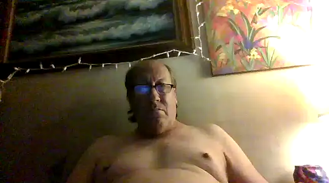 Snapshot of hornyrich69 chatting on March 3, 2:33 am hornyrich69 online show from March 3, 2:33 am