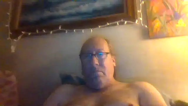 Snapshot of hornyrich69 chatting on January 1, 4:50 am hornyrich69 online show from January 1, 4:50 am