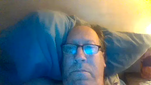 Snapshot of hornyrich69 chatting on January 3, 6:22 am hornyrich69 online show from January 3, 6:22 am