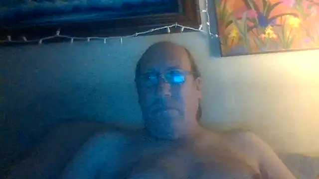 Snapshot of hornyrich69 chatting on November 2, 7:01 am hornyrich69 online show from November 2, 7:01 am