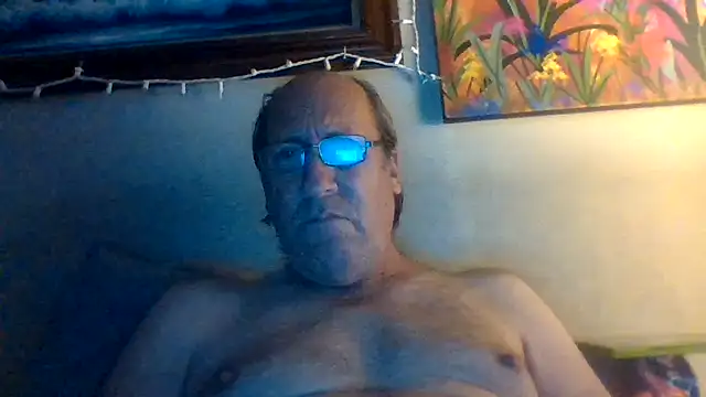 Snapshot of hornyrich69 chatting on September 20, 4:12 am hornyrich69 online show from September 20, 4:12 am