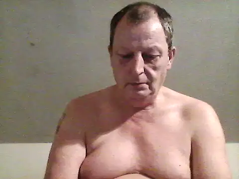chubbybear2cum online show from February 4, 11:38 pm