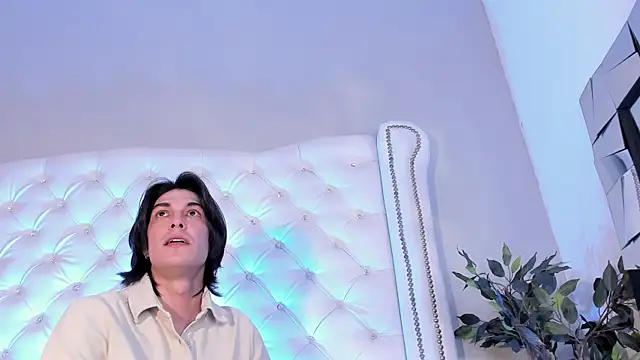 Karimferrer online show from January 8, 8:14 pm