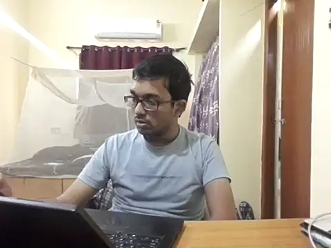 THE NAKED BOY online show from November 29, 4:03 am