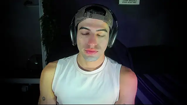 Snapshot of newjeff chatting on October 21, 10:01 pm newjeff online show from October 21, 10:01 pm
