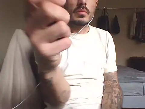 tengocanicas online show from February 15, 11:02 pm