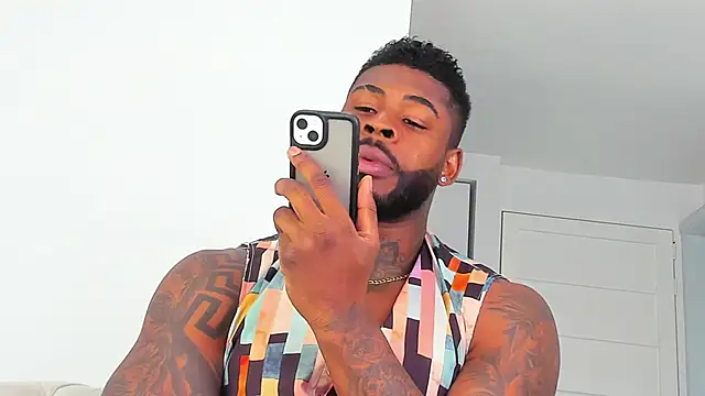 Makonneen online show from September 15, 10:00 pm