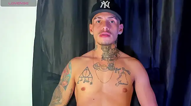 Snapshot of zyongracia chatting on December 5, 8:45 pm zyongracia online show from December 5, 8:45 pm