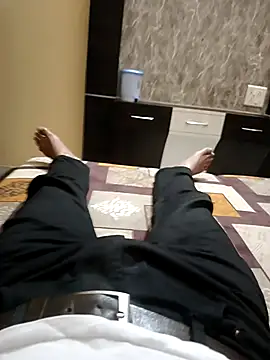 Snapshot of DudeBoyBad chatting on October 29, 10:40 am DudeBoyBad online show from October 29, 10:40 am