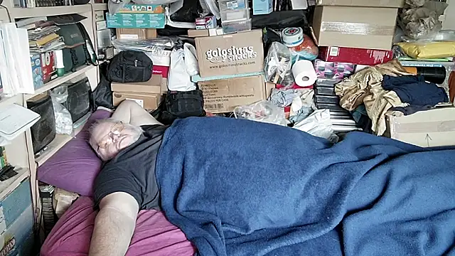 hadeszeuss2 online show from December 4, 3:19 pm