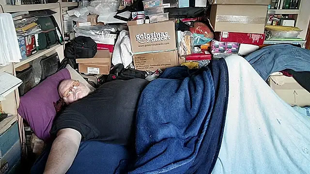 hadeszeuss2 online show from February 8, 3:16 pm