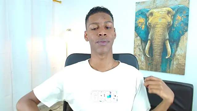 maiki18  online show from November 11, 8:58 pm