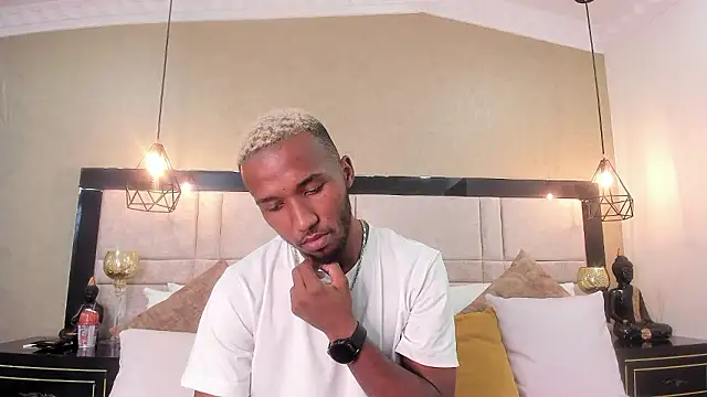 JamesParck online show from December 3, 5:45 pm