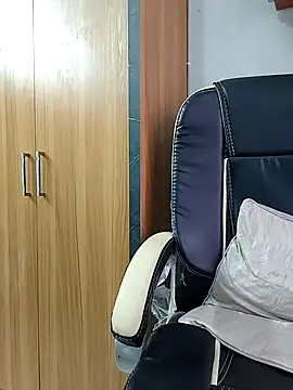 Snapshot of Lucifer_9 chatting on January 26, 10:34 am Lucifer 9 online show from January 26, 10:34 am