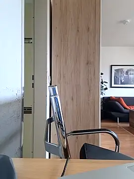 Snapshot of Milkasahne64 chatting on September 17, 12:50 pm Milkasahne64 online show from September 17, 12:50 pm