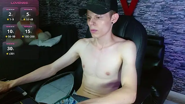 Snapshot of Matthew_Boy_ chatting on March 11, 9:15 pm Matthew Boy  online show from March 11, 9:15 pm