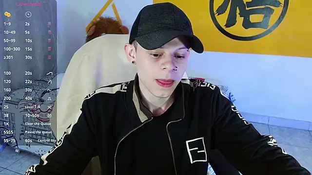 Snapshot of Matthew_Boy_ chatting on January 13, 5:01 am Matthew Boy  online show from January 13, 5:01 am