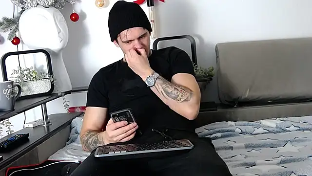 CarterCole online show from December 30, 7:15 am