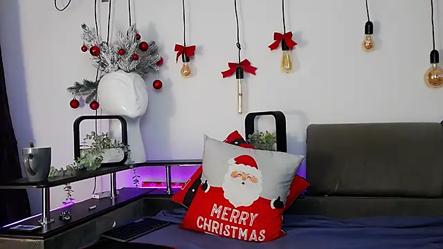 CarterCole online show from December 23, 7:49 am