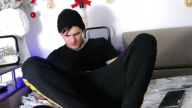 CarterCole online show from December 29, 5:12 pm