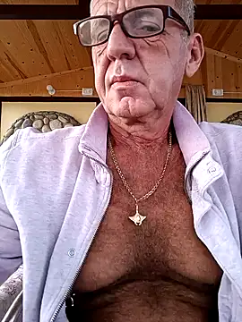 Freddy1962 online show from December 19, 5:29 am