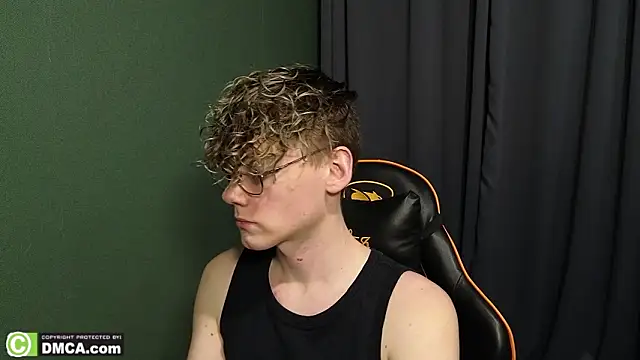 Keytaro online show from February 15, 3:20 pm