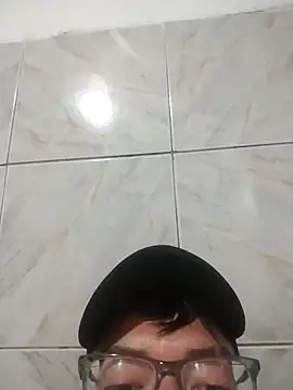 Snapshot of Malvadoo25 chatting on October 21, 8:50 am Malvadoo25 online show from October 21, 8:50 am