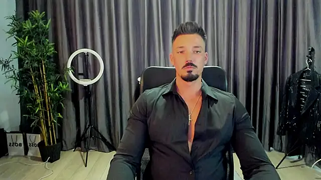 HaydenSpearss online show from April 10, 12:45 pm