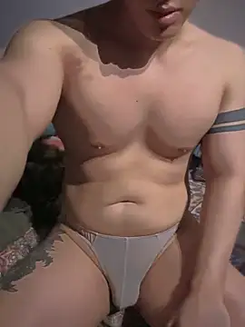 Snapshot of cloudyunderwear chatting on January 13, 10:14 am cloudyunderwear online show from January 13, 10:14 am