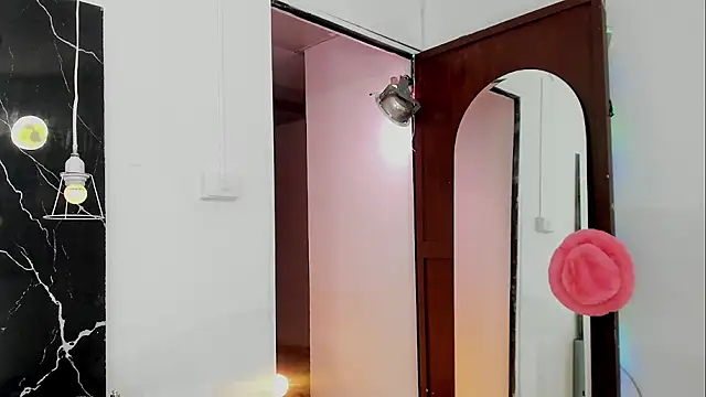 Jordyrodriiguez online show from November 2, 10:36 pm