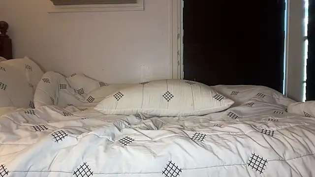 jasonmarello online show from October 9, 5:40 pm