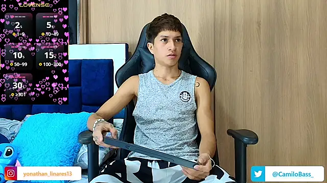  CamiloBass online show from November 15, 12:01 am